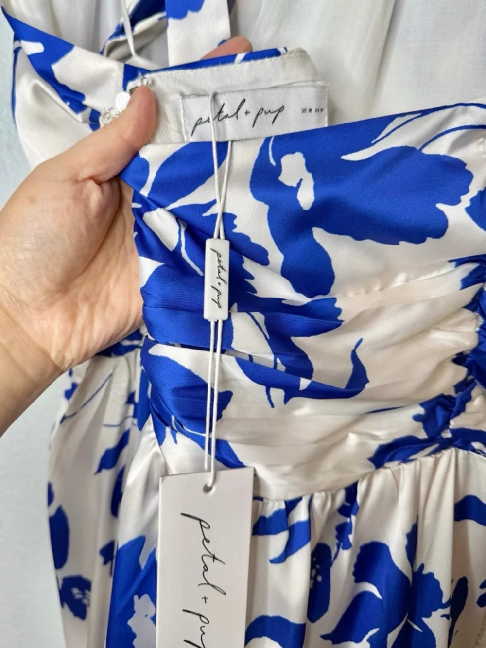 NEW Petal & Pup Allora Blue Floral Women’s Halter Satin Maxi Dress Sz M - Picture 6 of 14